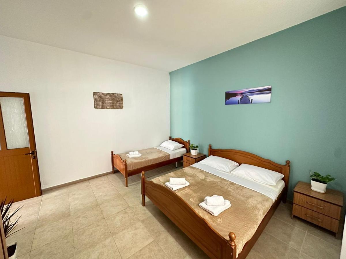 Vlora Villa With Private Parking Vlore Exterior photo