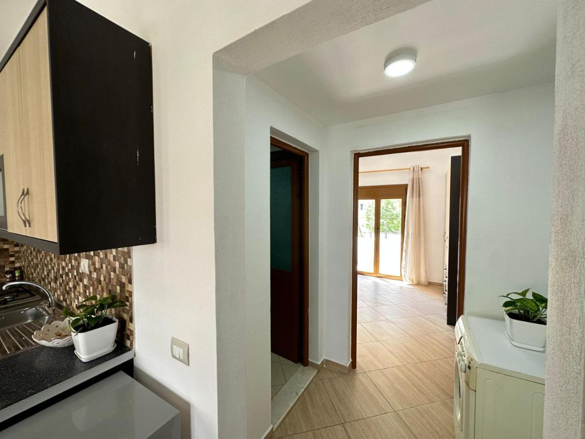 Vlora Villa With Private Parking Vlore Exterior photo